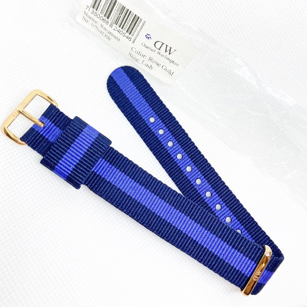 Daniel Wellington Blue Contrast Watch Band 36MM